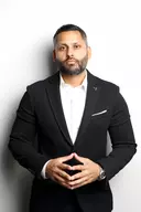 Najum Khan, Dollard des Ormeaux, Real Estate Agent